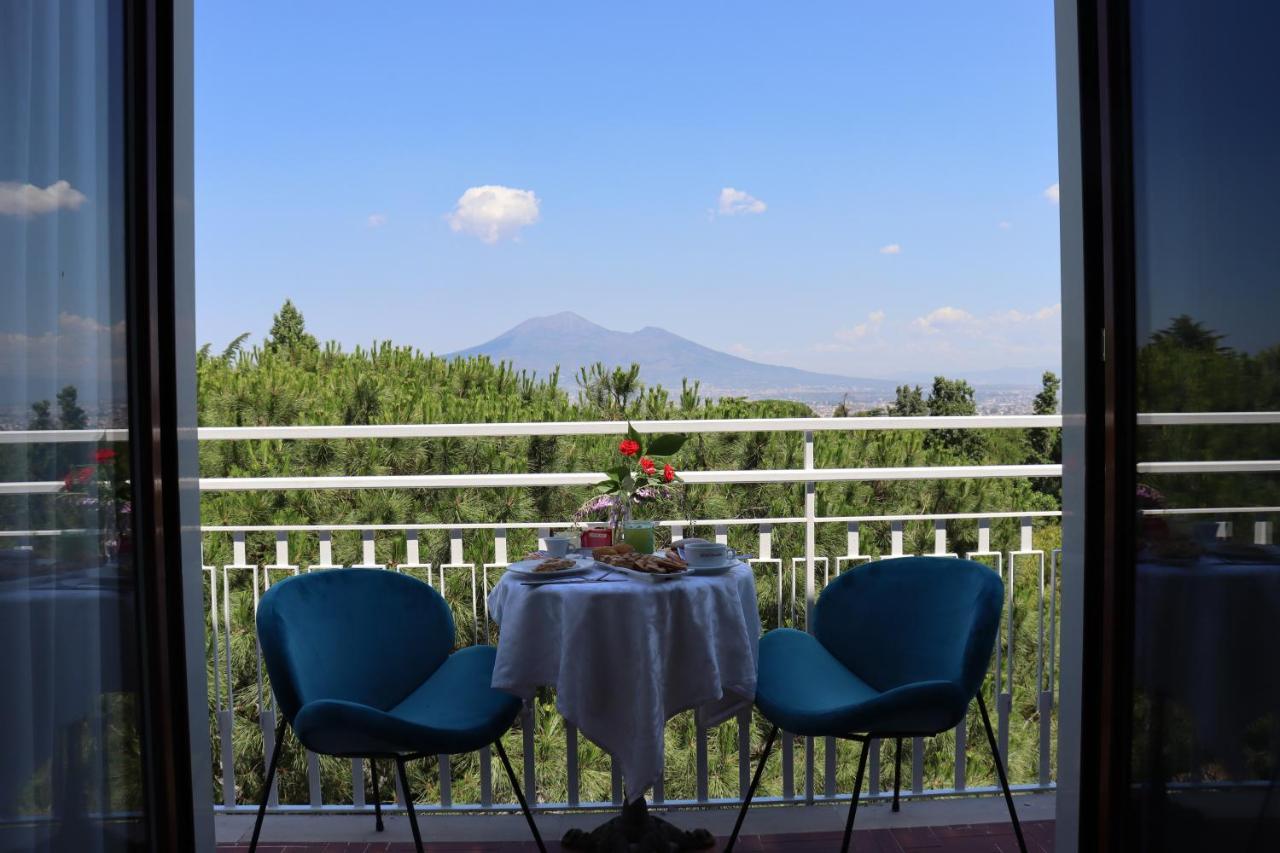 Hotel Paradiso Castellammare di Stabia Exterior photo