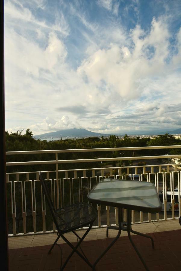 Hotel Paradiso Castellammare di Stabia Exterior photo